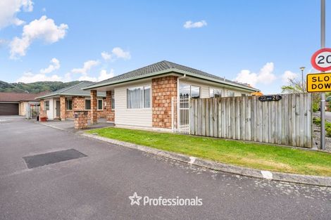 Photo of property in 26 Woodland Mews, Wainuiomata, Lower Hutt, 5014
