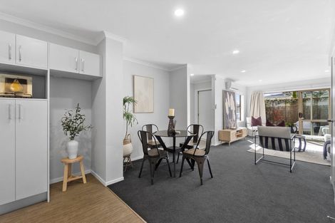 Photo of property in 2/52 Cook Street, Hamilton East, Hamilton, 3216