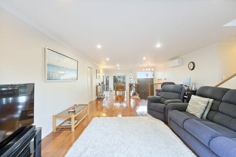 Photo of property in 17 Virginia Street, Henderson, Auckland, 0612