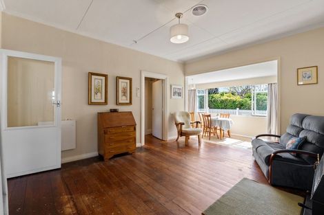 Photo of property in 10 Ngaio Street, Eastbourne, Lower Hutt, 5013