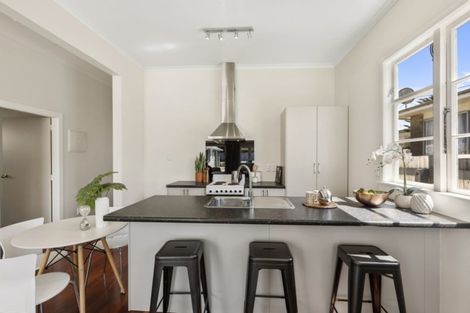 Photo of property in 18 Richmond Street, Petone, Lower Hutt, 5012