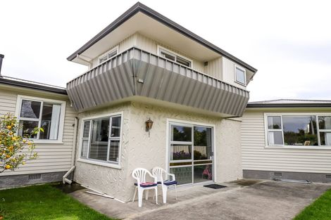 Photo of property in 9 Waterloo Crescent, Hokowhitu, Palmerston North, 4410