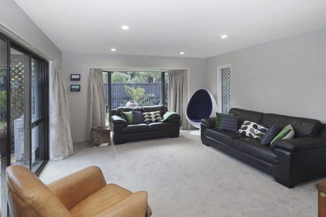 Photo of property in 271 Queenspark Drive, Parklands, Christchurch, 8083