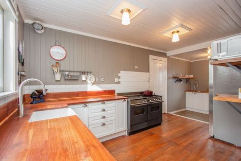 Photo of property in 4 Walnut Place, Owhata, Rotorua, 3010