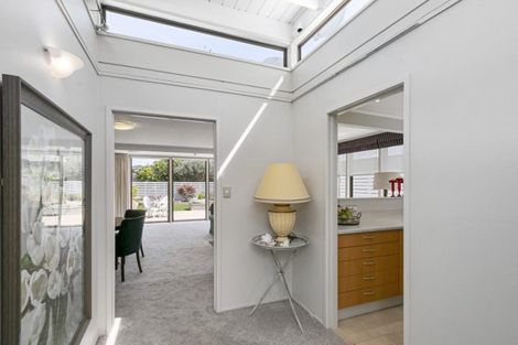 Photo of property in 2/21 Prince Regent Drive, Half Moon Bay, Auckland, 2012