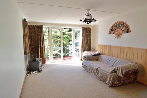 Photo of property in 13 Horomona Road, Paekakariki, 5034