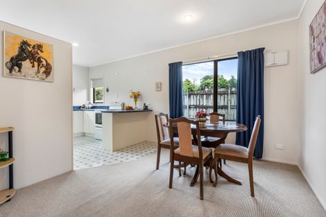 Photo of property in 96a Collingwood Road, Waiuku, 2123