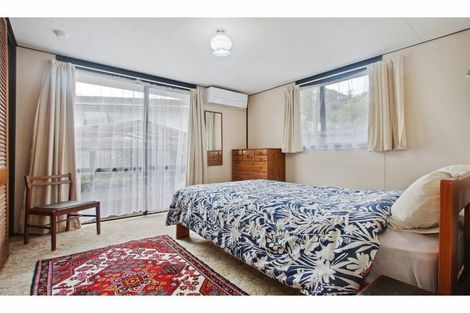 Photo of property in 2/86 Lynn Road, Bayview, Auckland, 0629