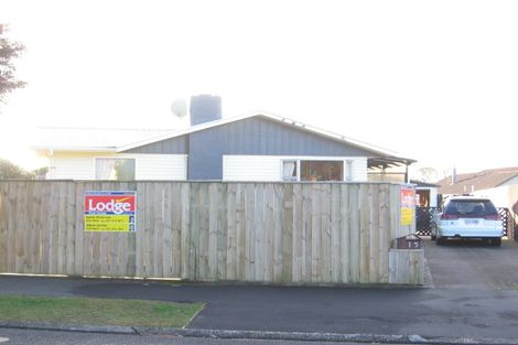 Photo of property in 15 Pulham Crescent, Queenwood, Hamilton, 3210