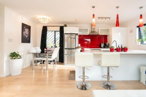 Photo of property in 96a Larsen Crescent, Tawa, Wellington, 5028