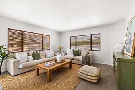 Photo of property in 17 Washington Place, Havelock North, 4130