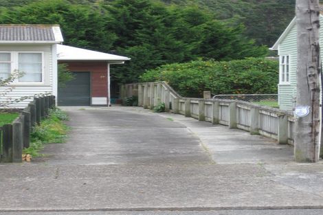 Photo of property in 1/37 Compton Crescent, Taita, Lower Hutt, 5011