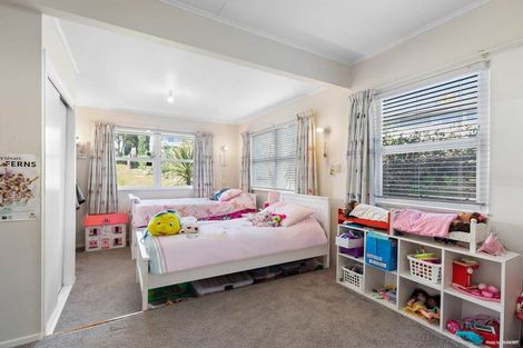 Photo of property in 18 Madison Place, Forrest Hill, Auckland, 0620