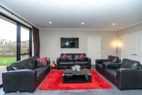 Photo of property in 7 Gibbston Close, Huntington, Hamilton, 3210