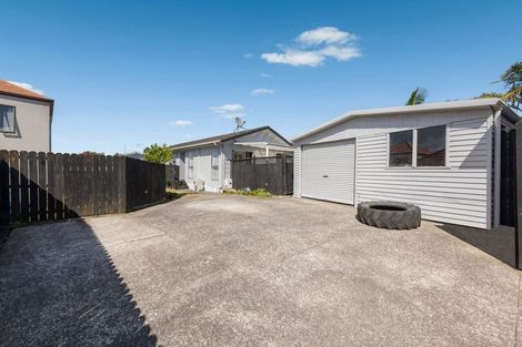 Photo of property in 6b Lisa Rise, Half Moon Bay, Auckland, 2012