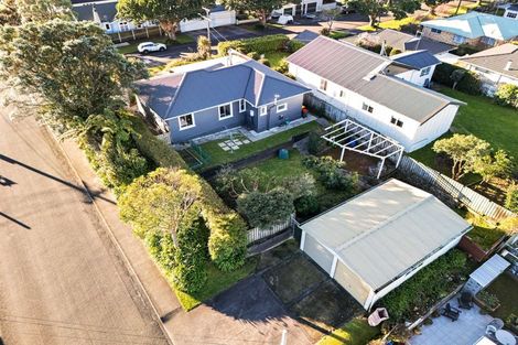 Photo of property in 9 Selwyn Street, Lower Vogeltown, New Plymouth, 4310