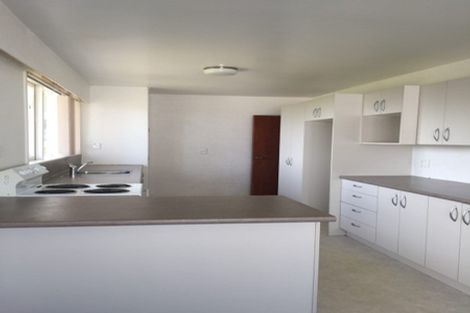 Photo of property in 15 Hauraki Crescent, Pinehill, Auckland, 0632