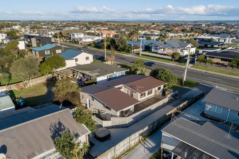 Photo of property in 1209 Papamoa Beach Road, Papamoa Beach, Papamoa, 3118