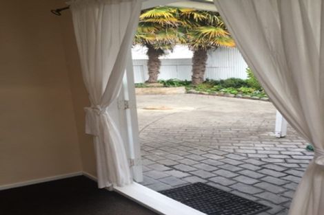 Photo of property in 2 Chaucer Road, Hospital Hill, Napier, 4110