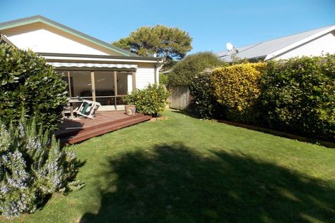 Photo of property in 10 Fernlea Avenue, Karori, Wellington, 6012