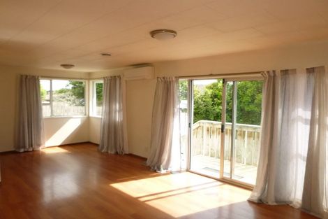 Photo of property in 66 Reynella Drive, Massey, Auckland, 0614