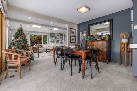 Photo of property in 48 Seaview Road, Paremata, Porirua, 5024