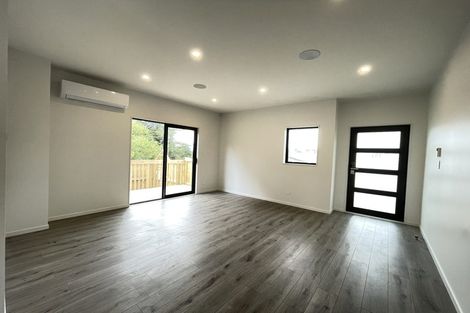 Photo of property in 8/105 Hobsonville Road, West Harbour, Auckland, 0618