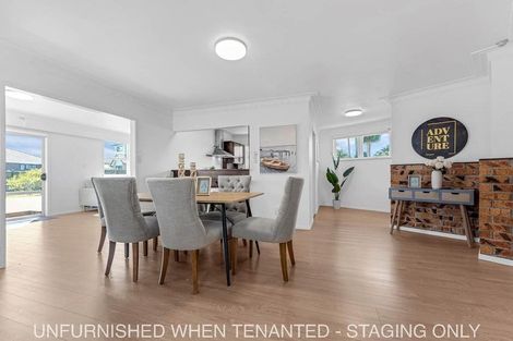 Photo of property in 50 Edgewater Drive, Pakuranga, Auckland, 2010