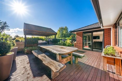 Photo of property in 92 Katherine Mansfield Drive, Whitemans Valley, Upper Hutt, 5371