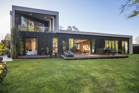 Photo of property in 11 Girvan Street, Fendalton, Christchurch, 8041