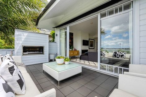 Photo of property in 87 Princes Street, Northcote Point, Auckland, 0627