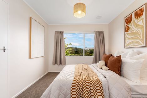 Photo of property in 12 Gaff Place, Whitby, Porirua, 5024