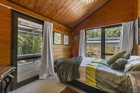 Photo of property in 15 Tombleson Road, Lake Rotoma, Rotorua, 3074