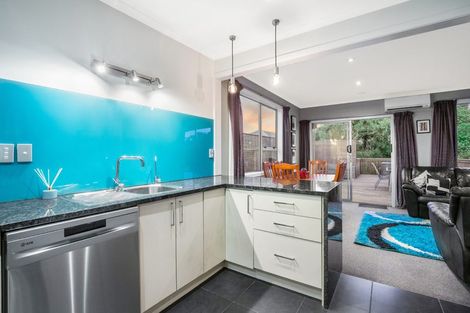 Photo of property in 25 Kapiti Crescent, Titahi Bay, Porirua, 5022