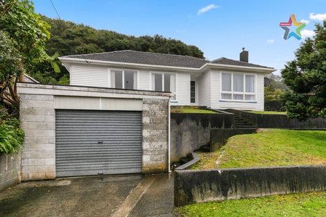 Photo of property in 165 Wellington Road, Wainuiomata, Lower Hutt, 5014