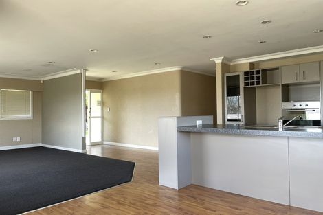 Photo of property in 30 Queen Street, Papakura, 2110