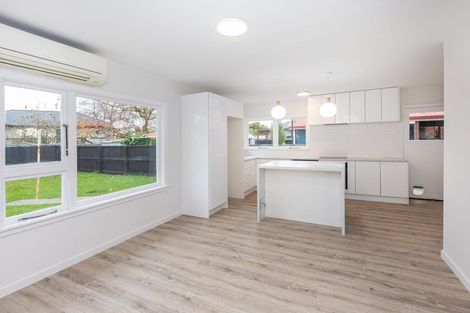 Photo of property in 94 Avondale Road, Avondale, Christchurch, 8061