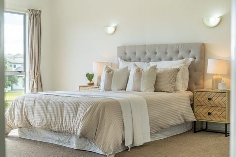 Photo of property in 12 Lanyon Place, Whitby, Porirua, 5024