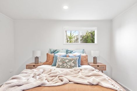 Photo of property in 9 Everard Avenue, Army Bay, Whangaparaoa, 0930