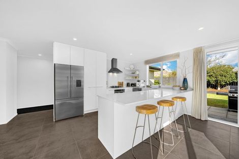 Photo of property in 15 Malbec Place, Huapai, Kumeu, 0810