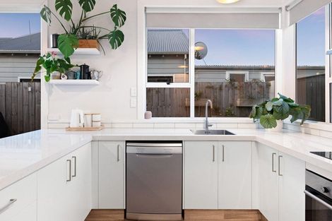 Photo of property in 15 West Avenue, Saint Clair, Dunedin, 9012