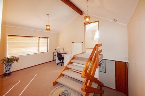 Photo of property in 36 Burbank Crescent, Churton Park, Wellington, 6037