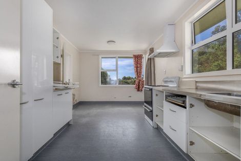 Photo of property in 8 Penguin Grove, Waitangirua, Porirua, 5024