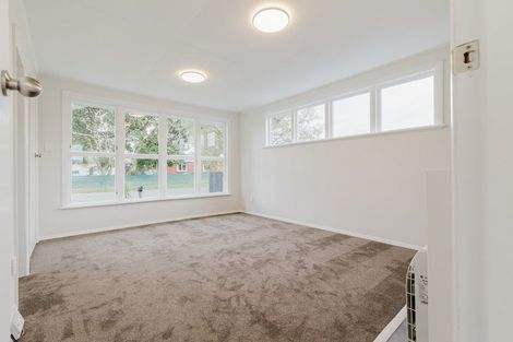 Photo of property in 60 Ellesmere Crescent, Highbury, Palmerston North, 4412