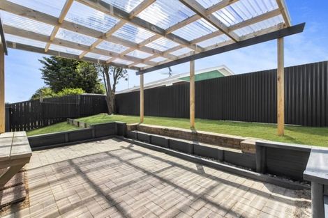 Photo of property in 2/23 Gaylands Place, Opaheke, Papakura, 2113