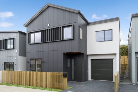 Photo of property in 35 Taipahitini Road, Rosehill, 2113