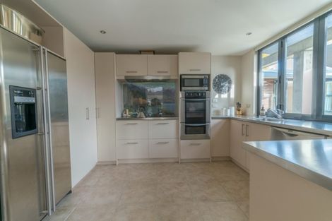 Photo of property in 1 Waimana Place, Wanaka, 9305