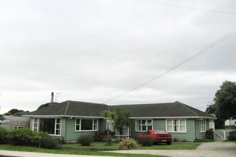 Photo of property in 9 Bluegum Road, Paraparaumu Beach, Paraparaumu, 5032