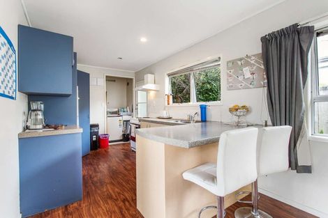 Photo of property in 5 Lysander Crescent, Beach Haven, Auckland, 0626