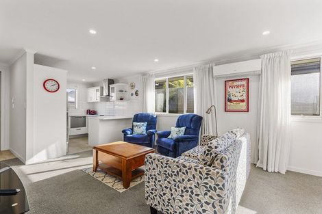 Photo of property in Waterview Estate, 41/4 Greystone Place, Omokoroa, 3114